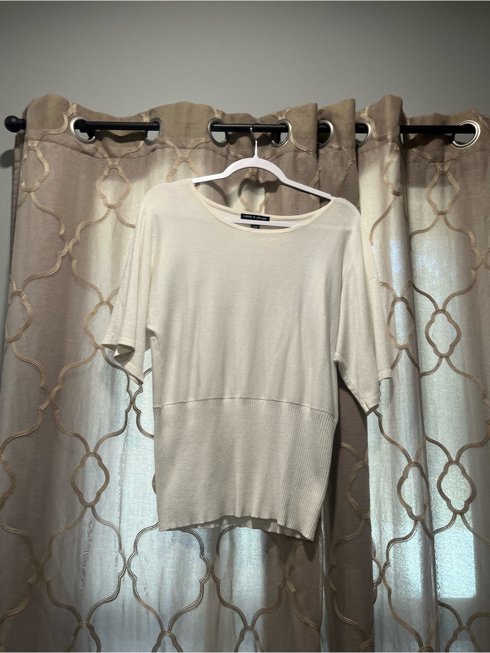 Echo Cream Short-Sleeve Knit Top
